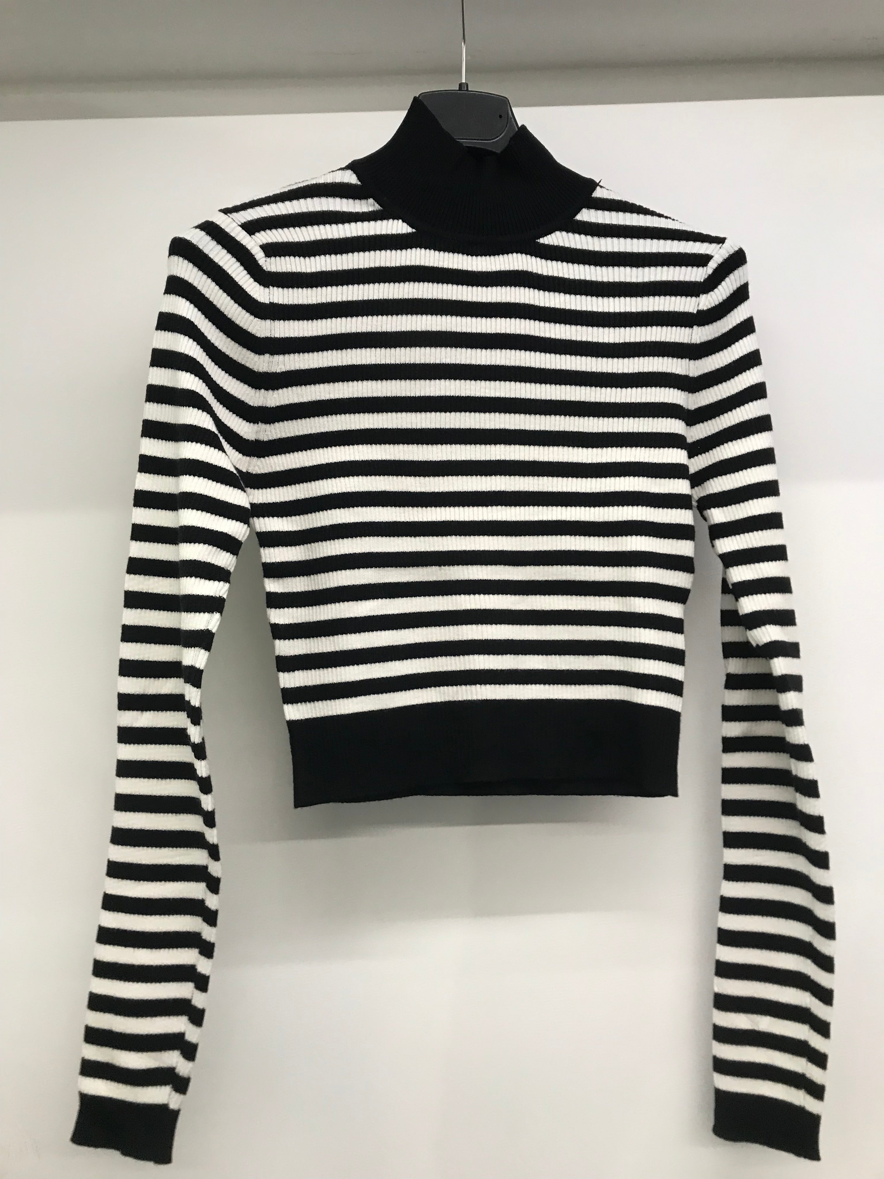 MAGLIONCINO CORINNE. (C81080)