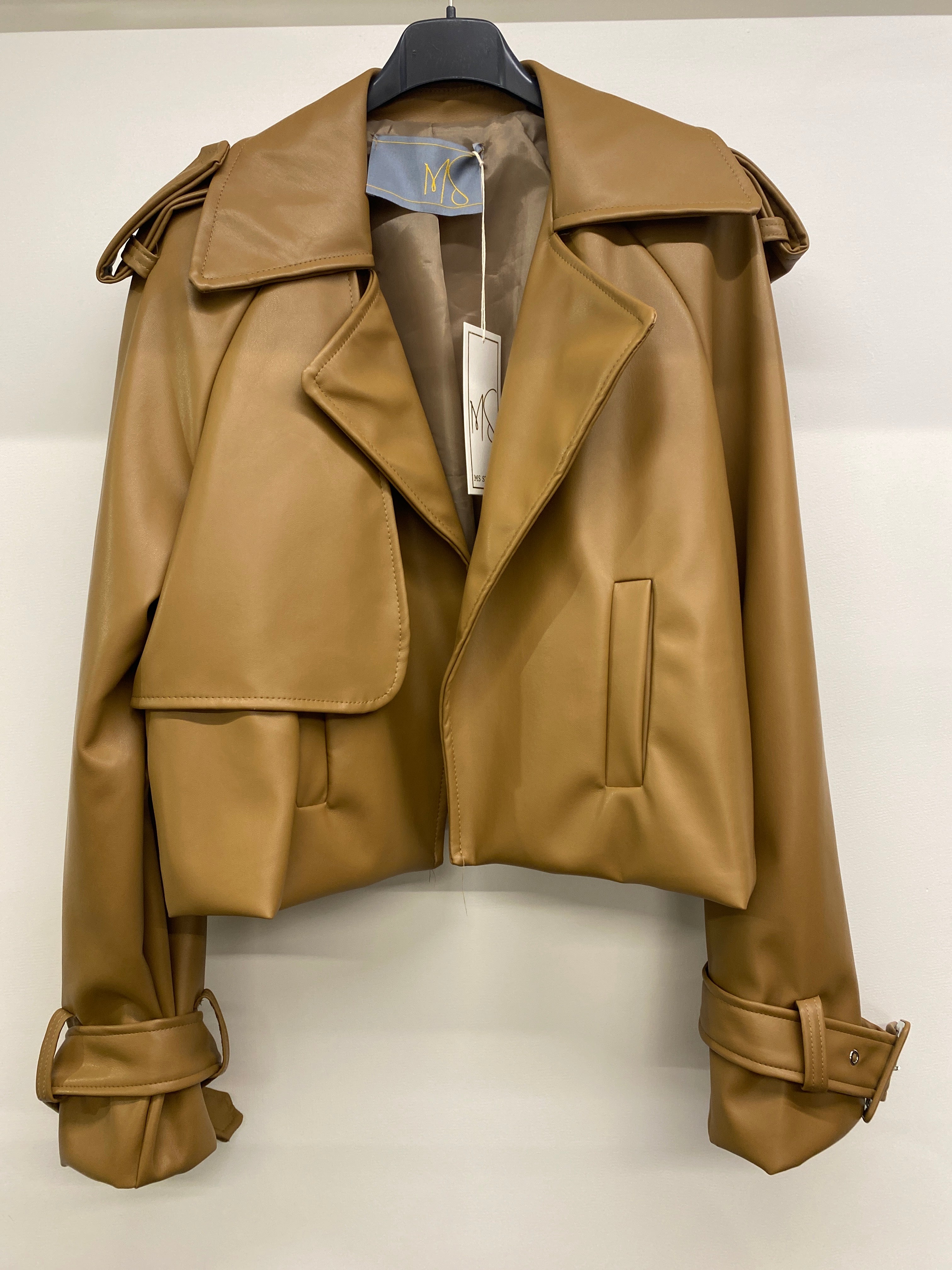CHIODO MANOKHY
(87525camel)