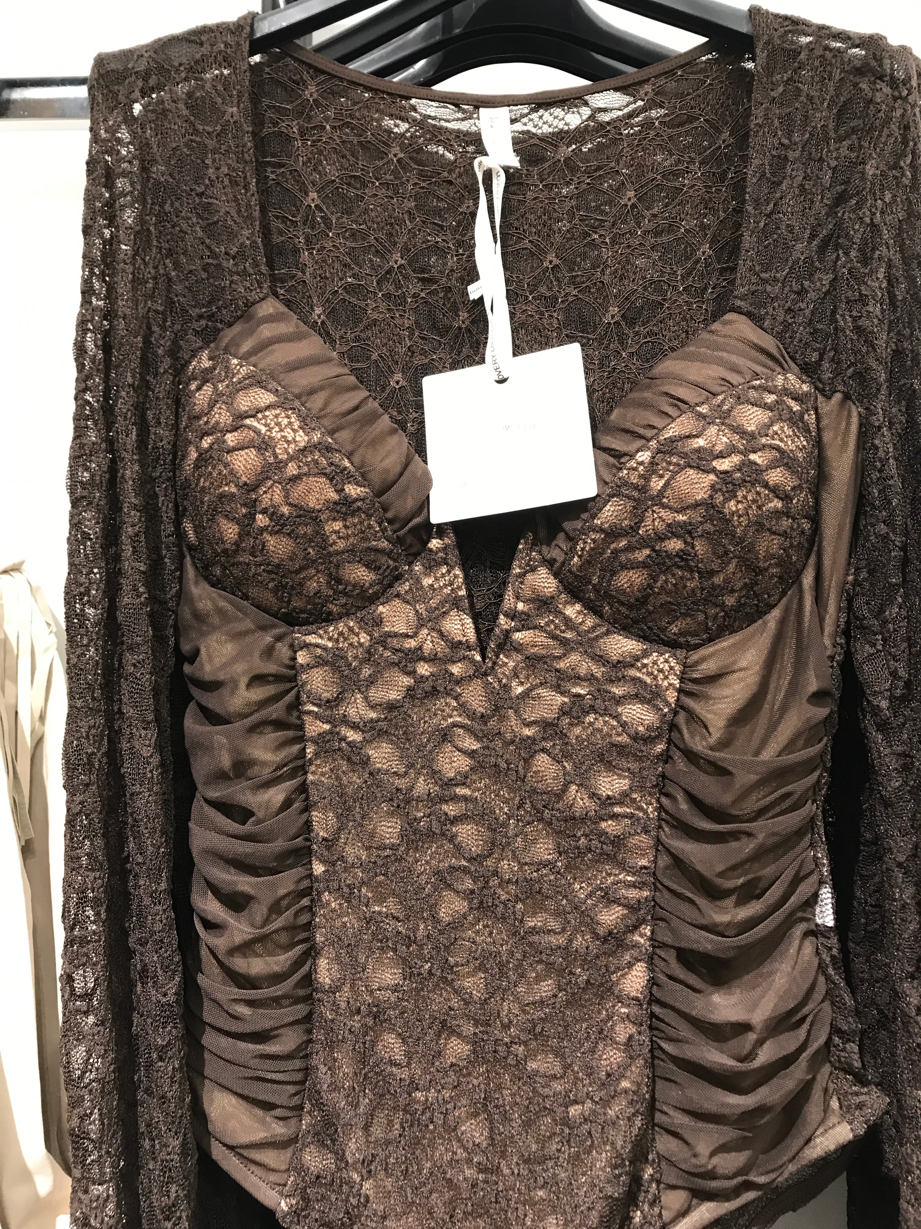 BODY WARDROBE (DM7305)